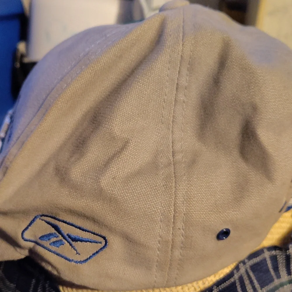 Authentic Seattle Seahawks hat - Picture 2 of 4